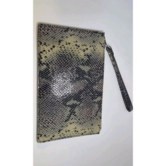 Aimee Kestenberg Snakeskin Embossed Leather Wristlet makeup Sz bag 5" x 7" NWOT - Picture 4 of 6